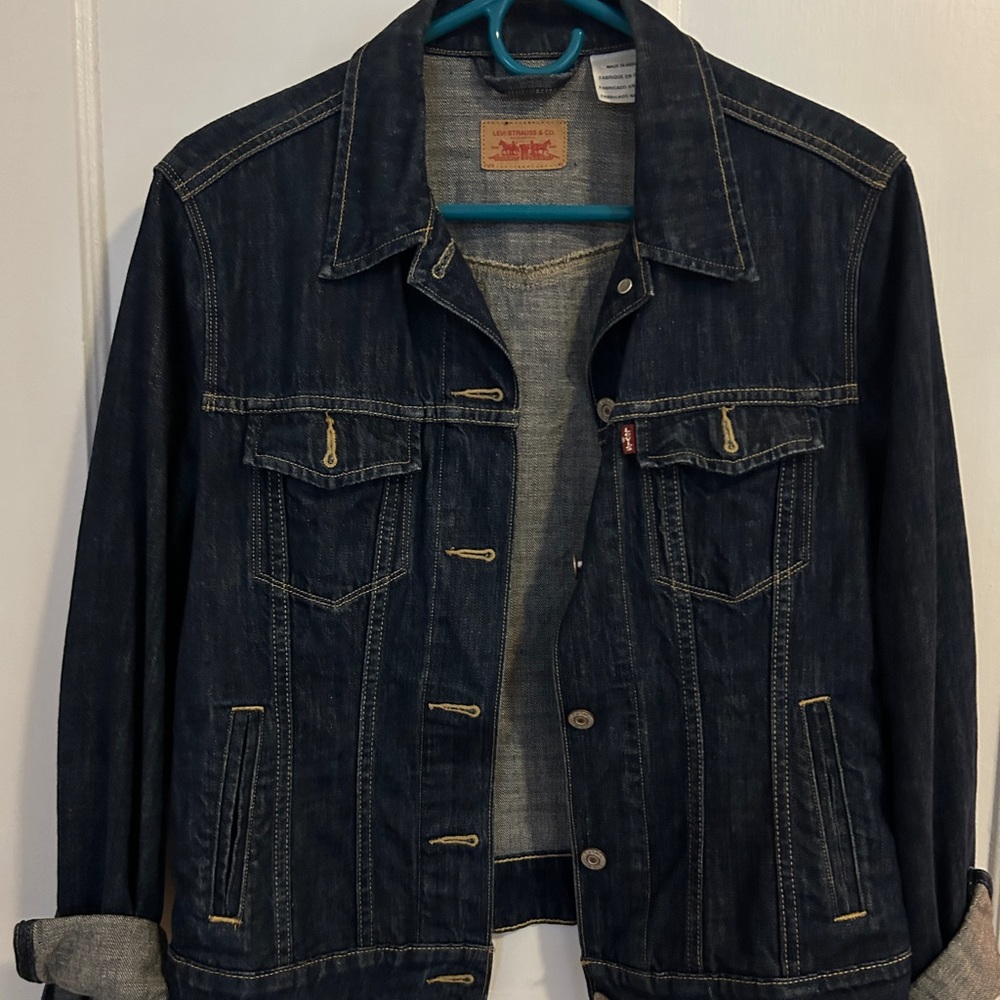Levi's jean jacket, dark wash
